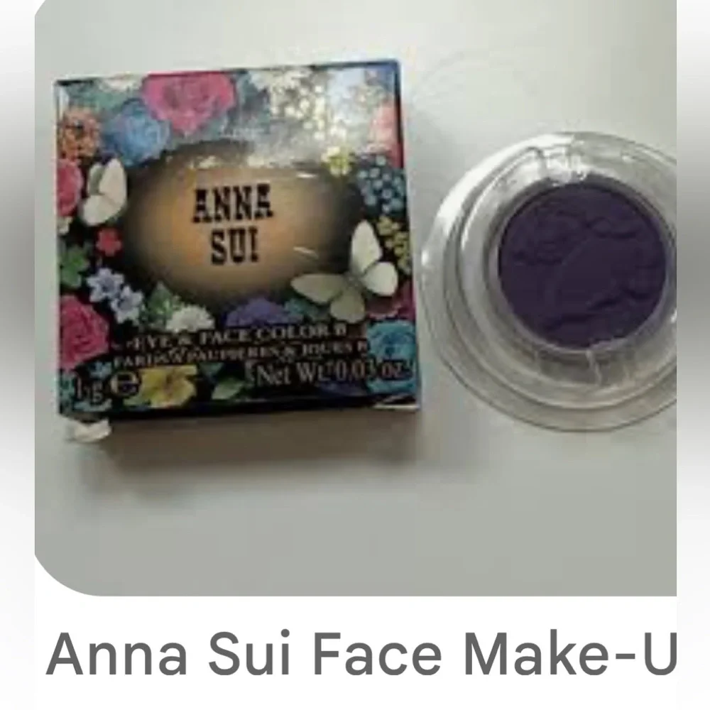 Anna Sui  Eye and Face Color C 200)FARD A YEUX & JOUES C .